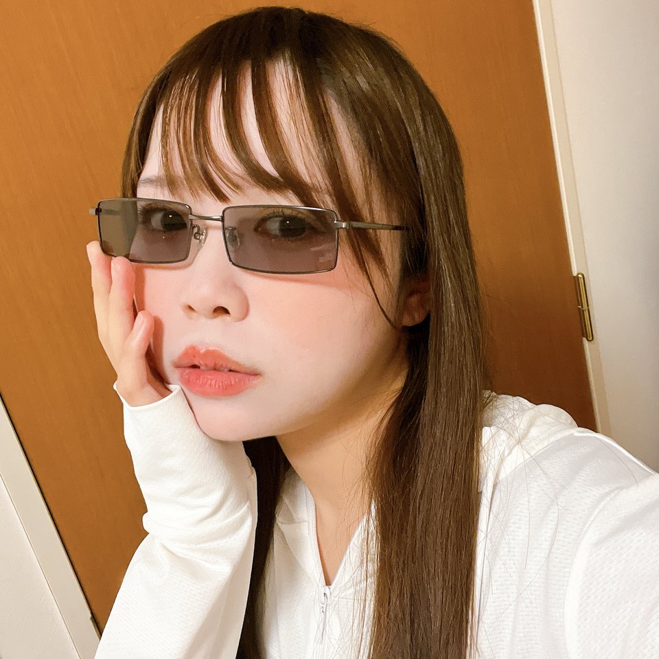 COLOR SUNGLASSES ZN242G02-17E1】(サングラス UNISEX スクエア グレー 