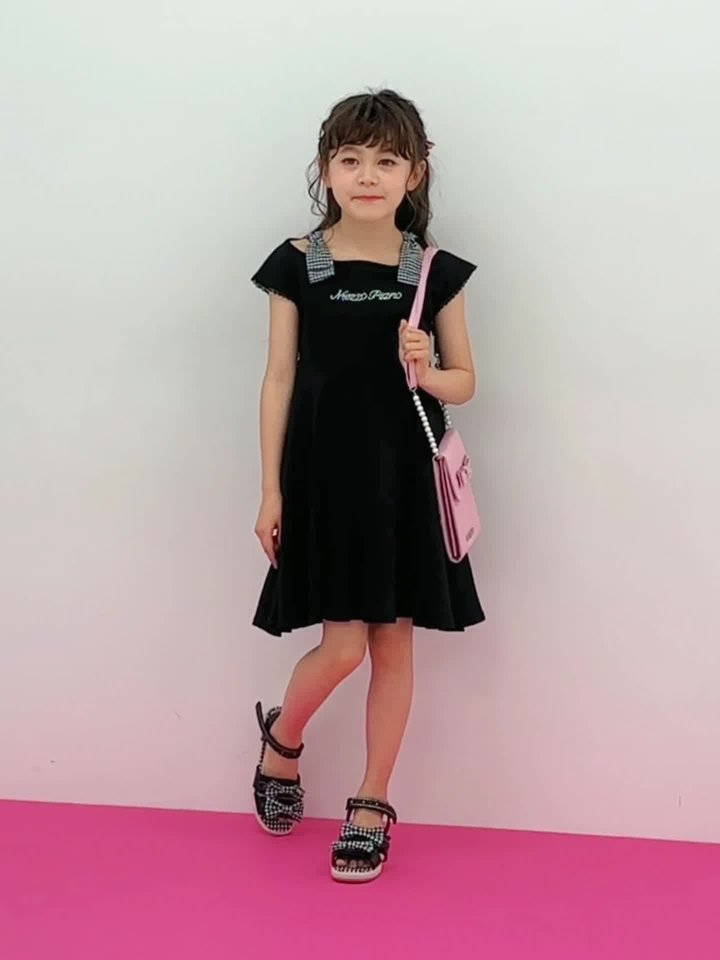 肩開きリボン カットワンピース(110cm 黒): キッズ - ナルミヤ 肩開きリボン カットワンピース(110cm 黒): キッズ - ナルミヤ