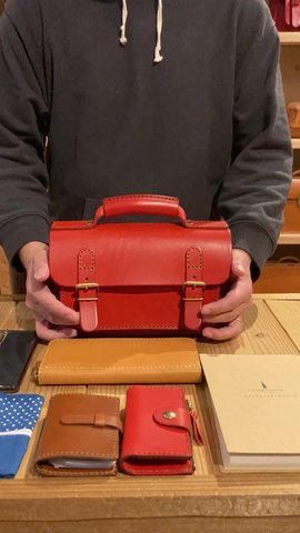 Herz CW-67 ミニバッグ　レッド　ストラップ無し HERZ ヘルツ CW-67 二本ベルトの2wayミニバッグ ハンドバッグ レッド